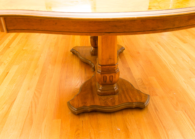 Stanley Furniture Pedestal Dining Table and Chairs