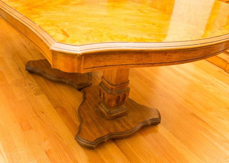 Stanley Furniture Pedestal Dining Table and Chairs