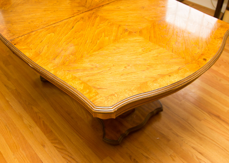 Stanley Furniture Pedestal Dining Table and Chairs