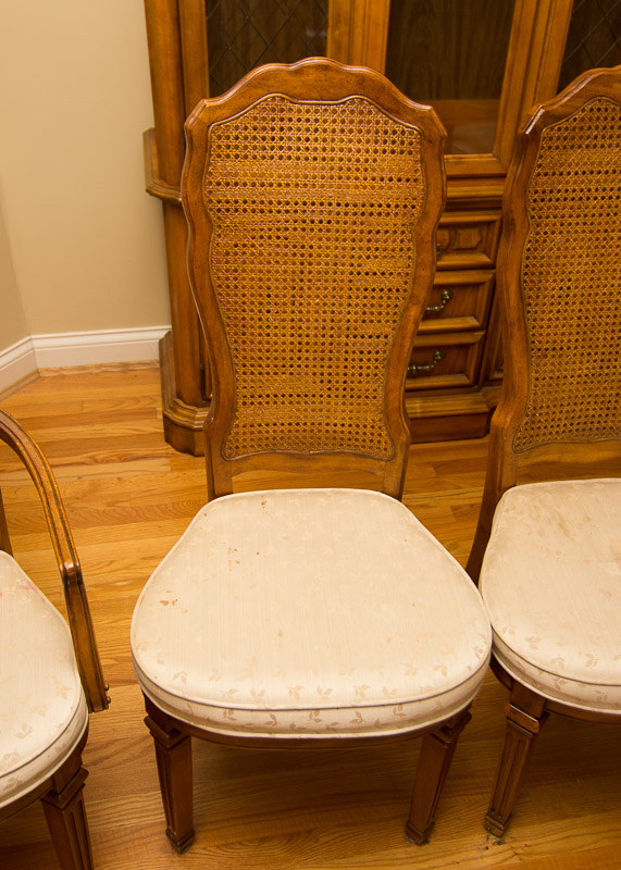 Stanley Furniture Pedestal Dining Table and Chairs