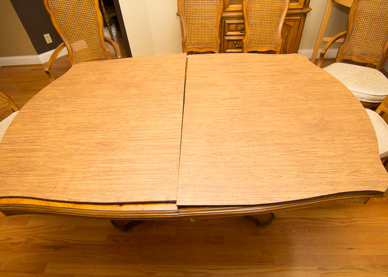 Stanley Furniture Pedestal Dining Table and Chairs