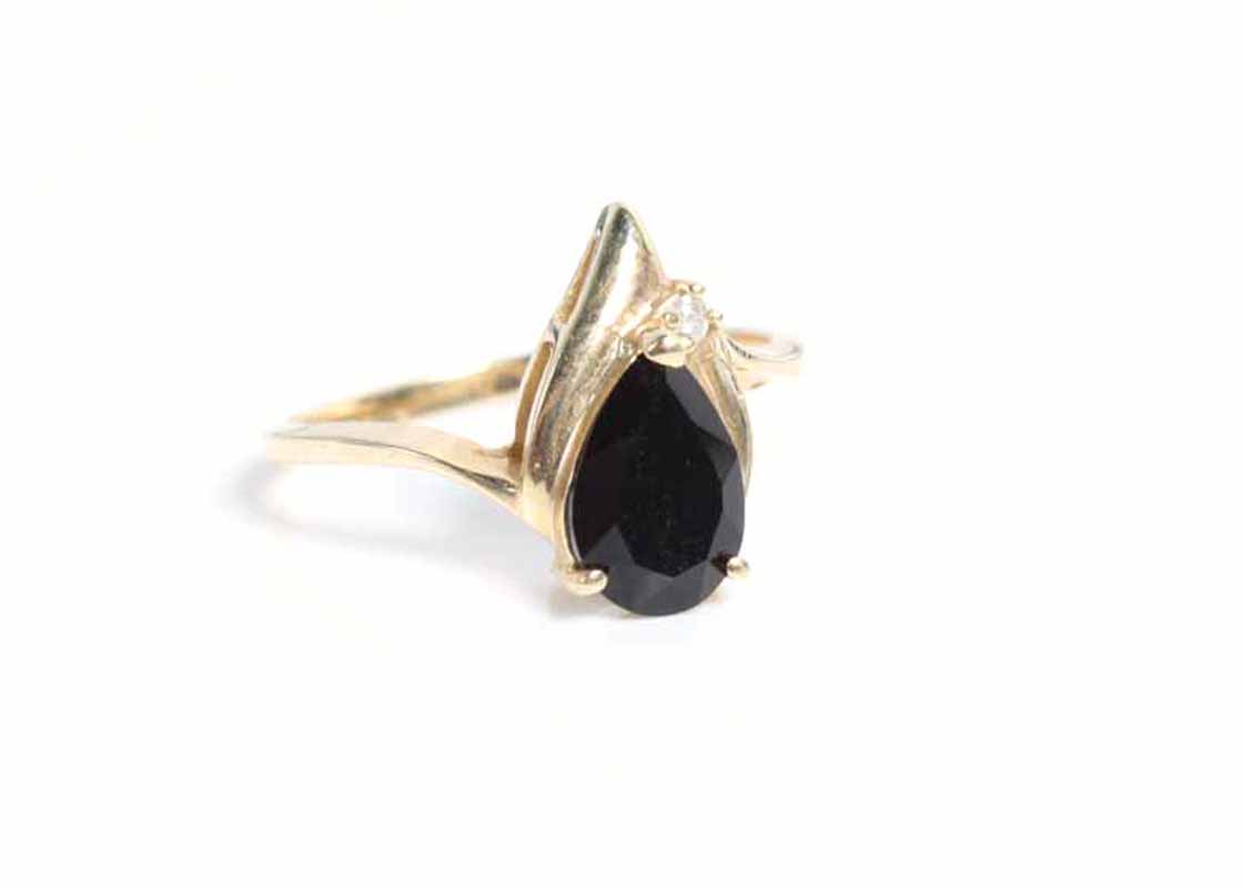 10K Yellow Gold Onyx and Diamond Ring