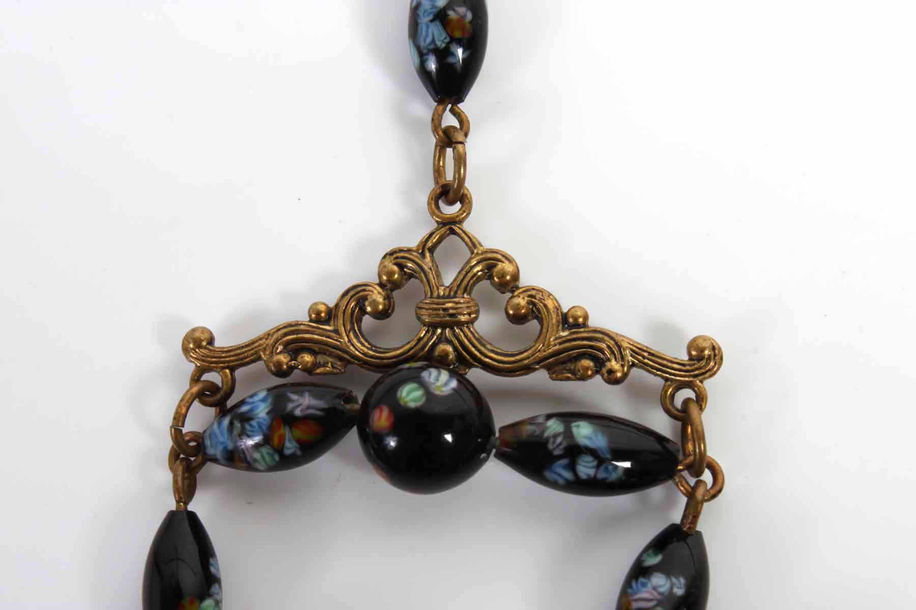 Gold Tone Glass Bead Necklace