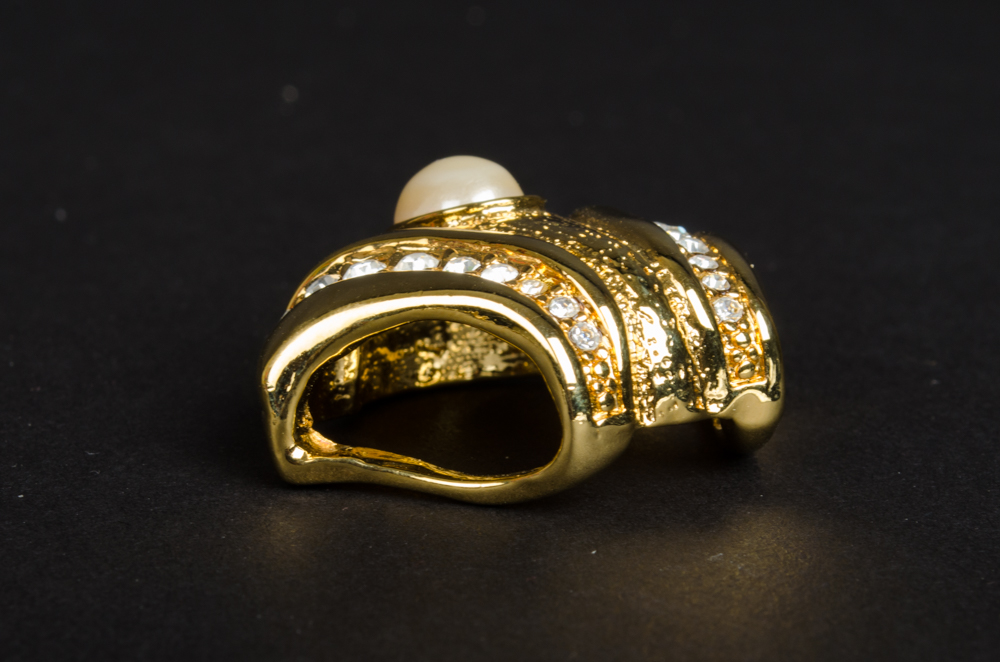 Sweater Bar and Scarf Clip