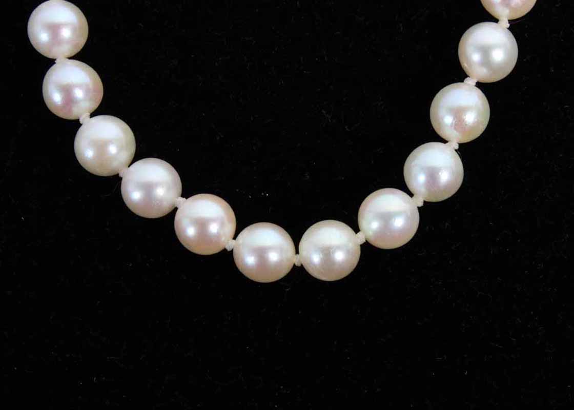 Vintage 14K White Gold Pearl Necklace