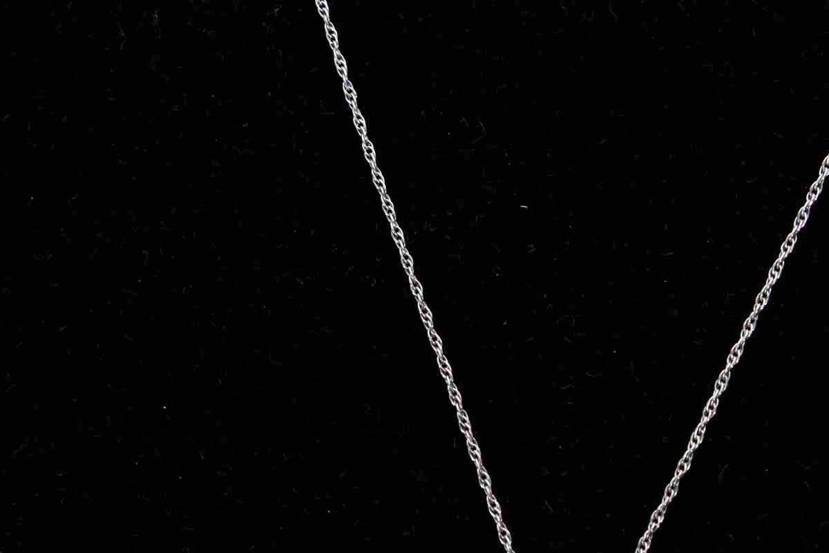 14K White Gold Diamond Pendant Necklace