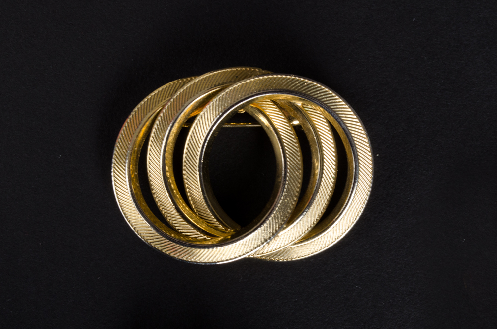 Group of Fashion Jewelry Brooches