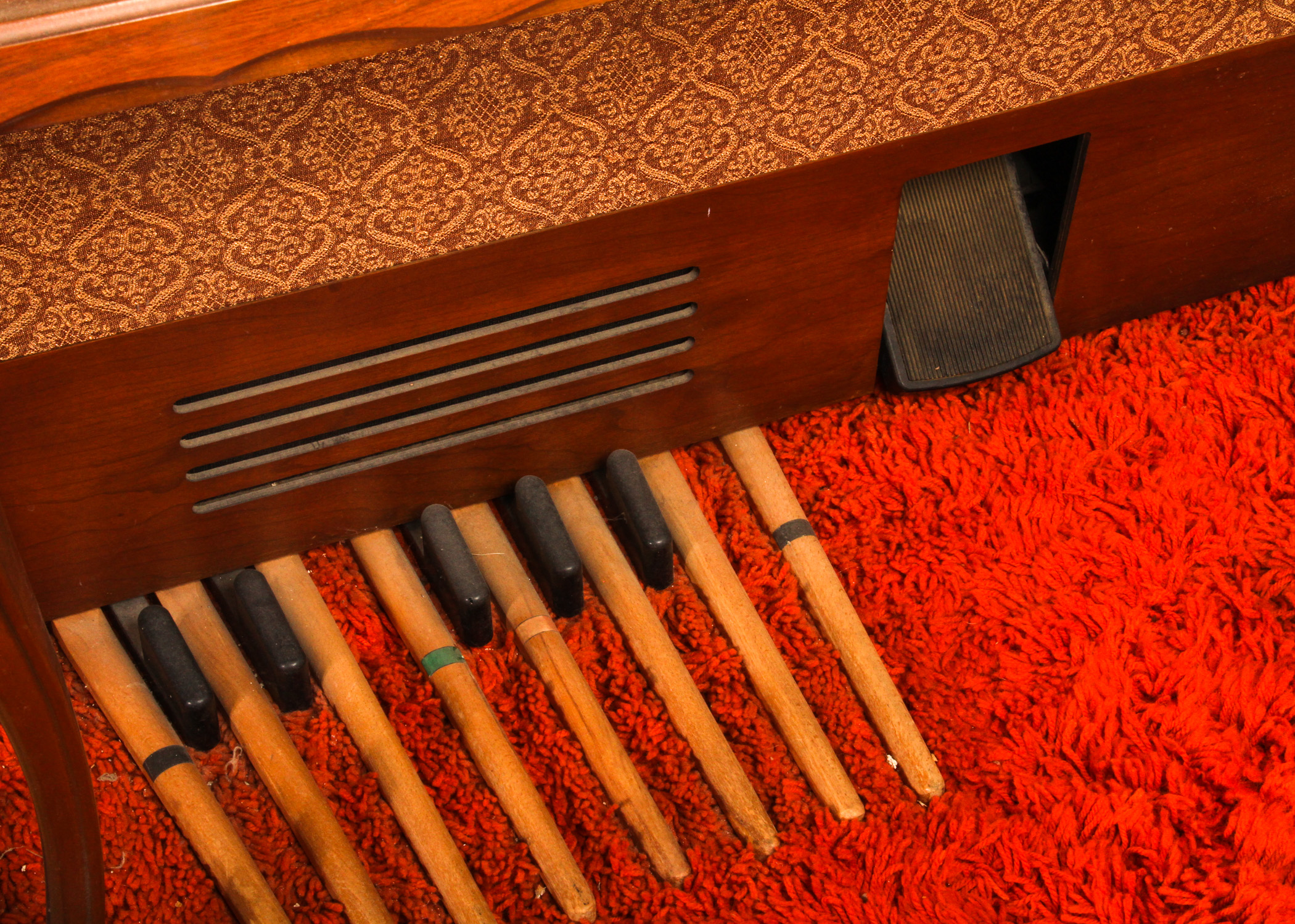 Thomas Solid-State Electronic Organ