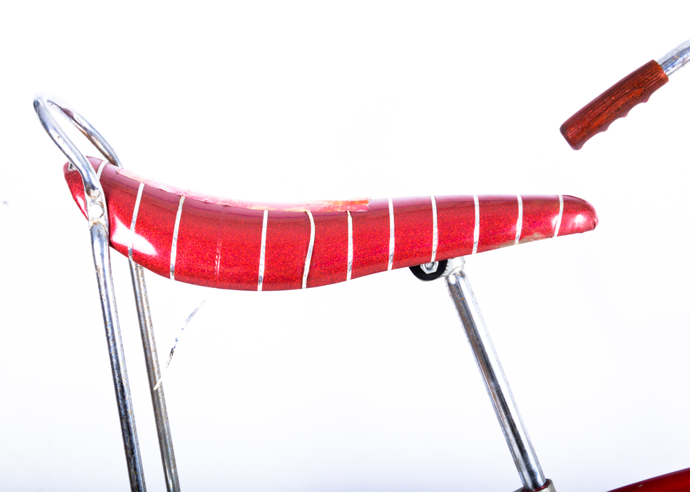 Vintage 1970s Schwinn Sting-Ray Cruiser in Flamboyant Red