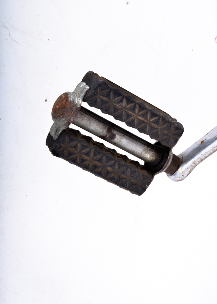 Vintage 1970s Schwinn Sting-Ray Cruiser in Flamboyant Red