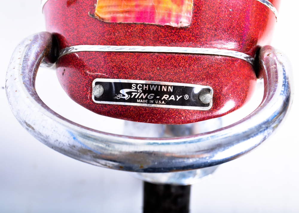 Vintage 1970s Schwinn Sting-Ray Cruiser in Flamboyant Red