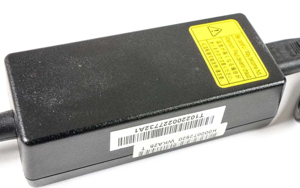 Toshiba NB 305 Laptop