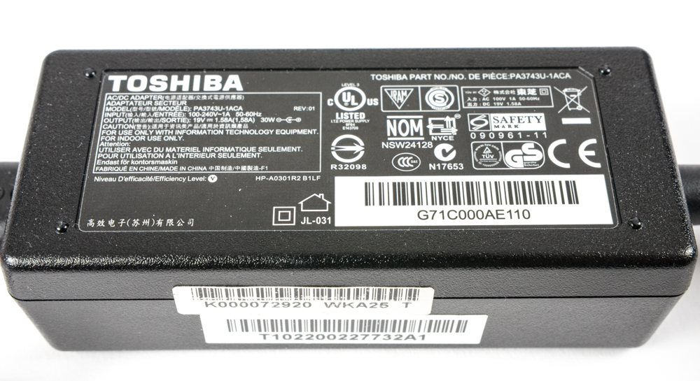 Toshiba NB 305 Laptop