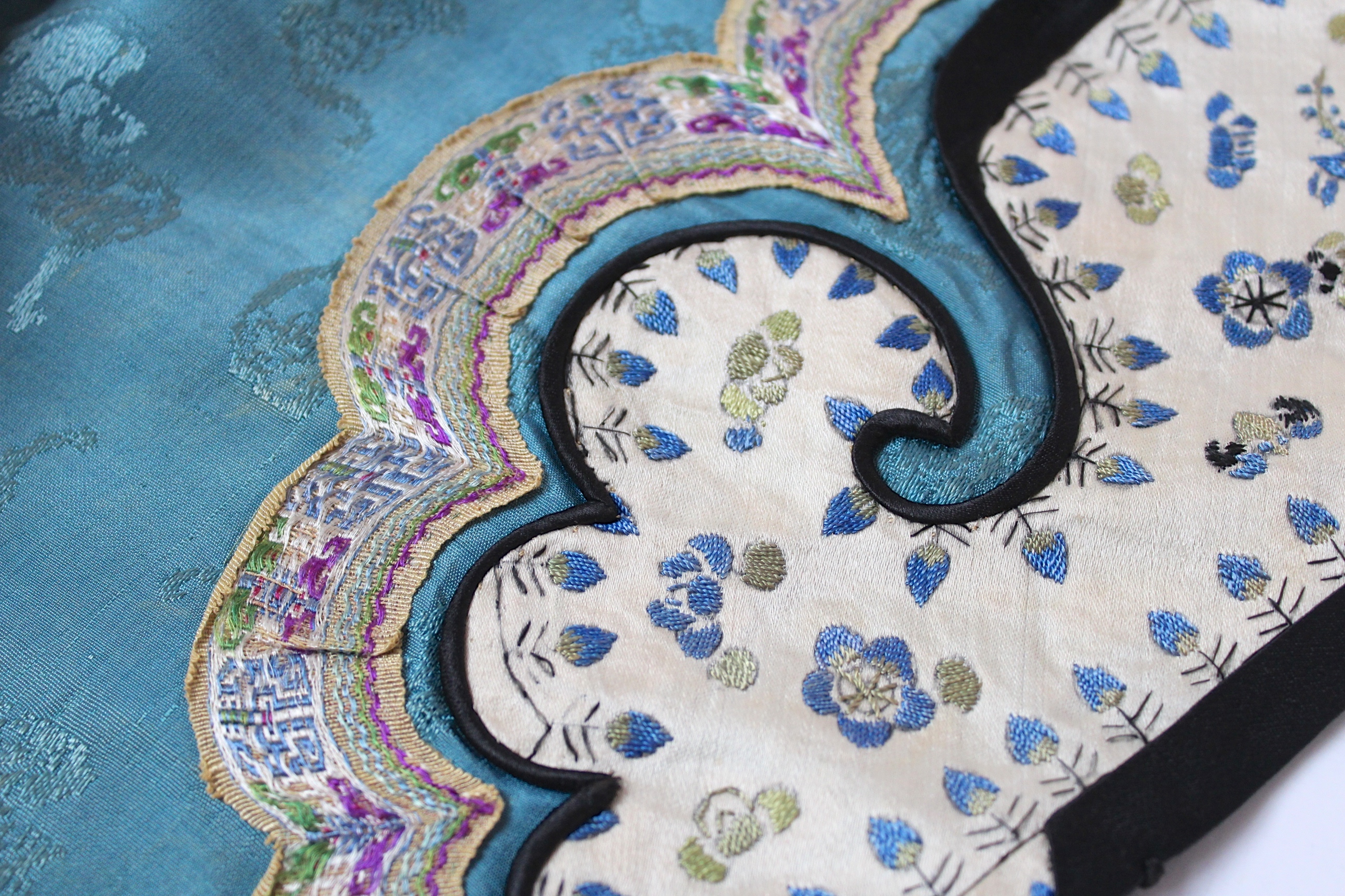 Late 19th Century Chinese Qing Dynasty Period Silk Embroidered Robe