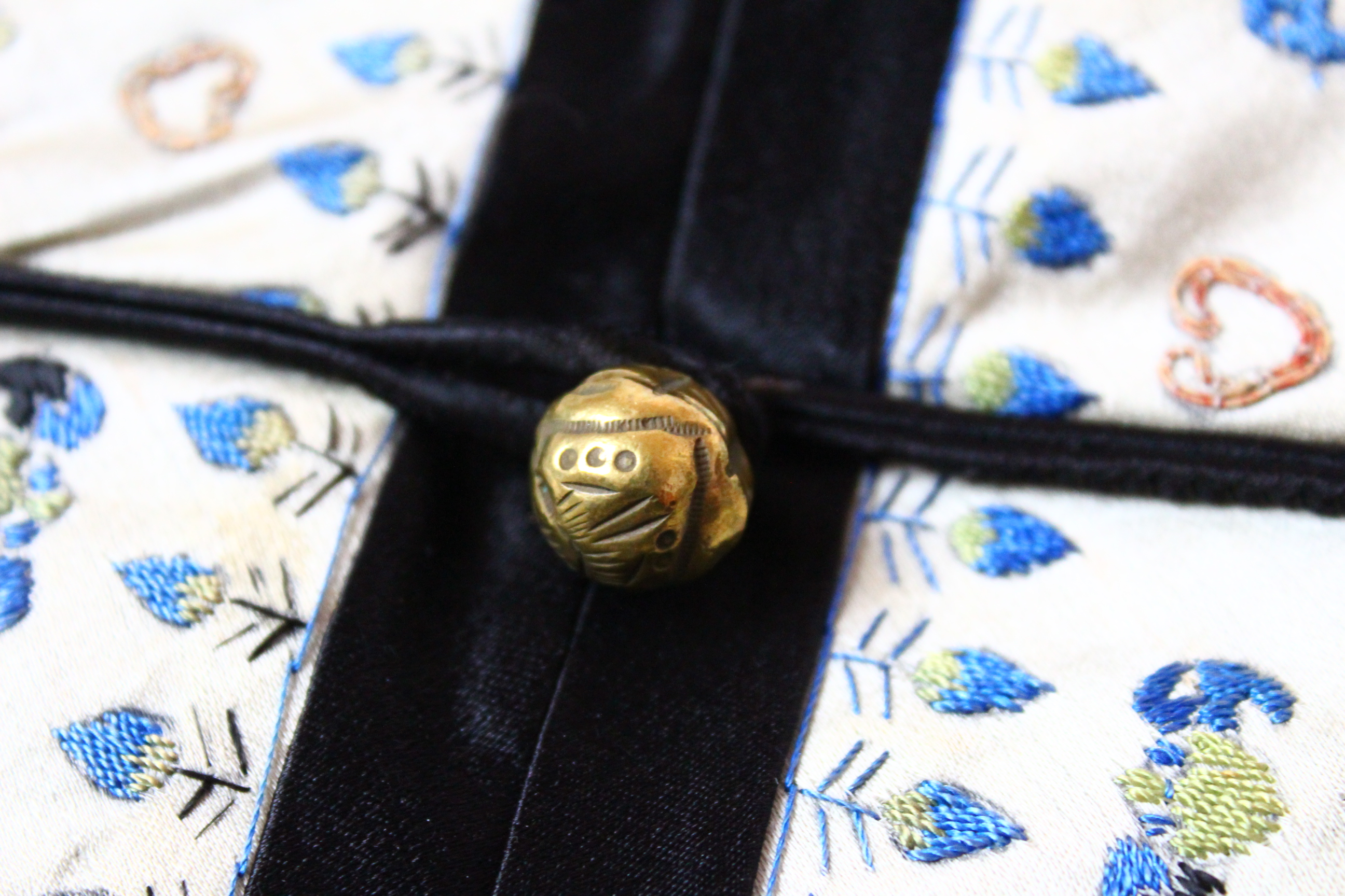 Late 19th Century Chinese Qing Dynasty Period Silk Embroidered Robe