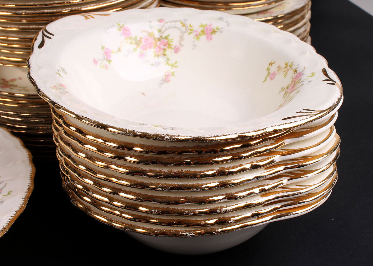 "Jean" by Pope Gosser 87 Piece China Set