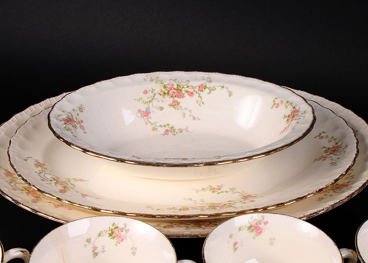 "Jean" by Pope Gosser 87 Piece China Set