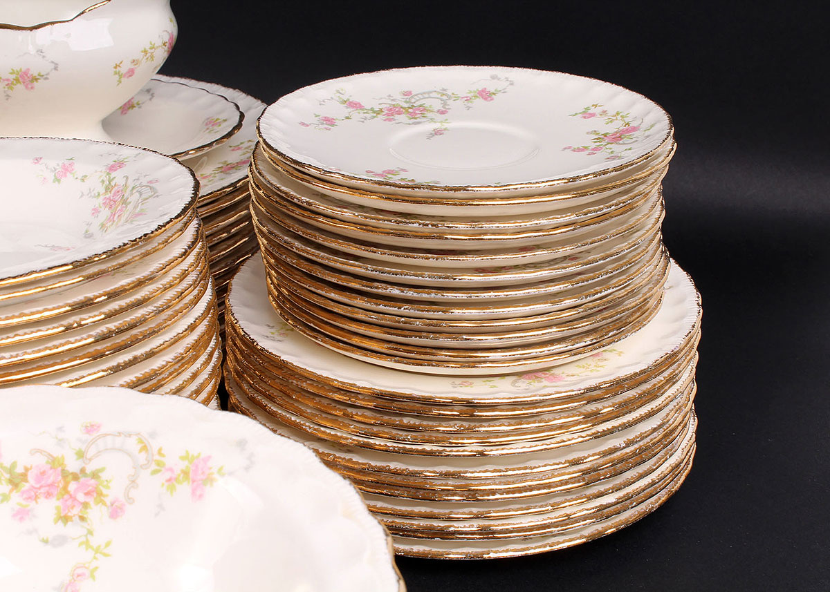"Jean" by Pope Gosser 87 Piece China Set
