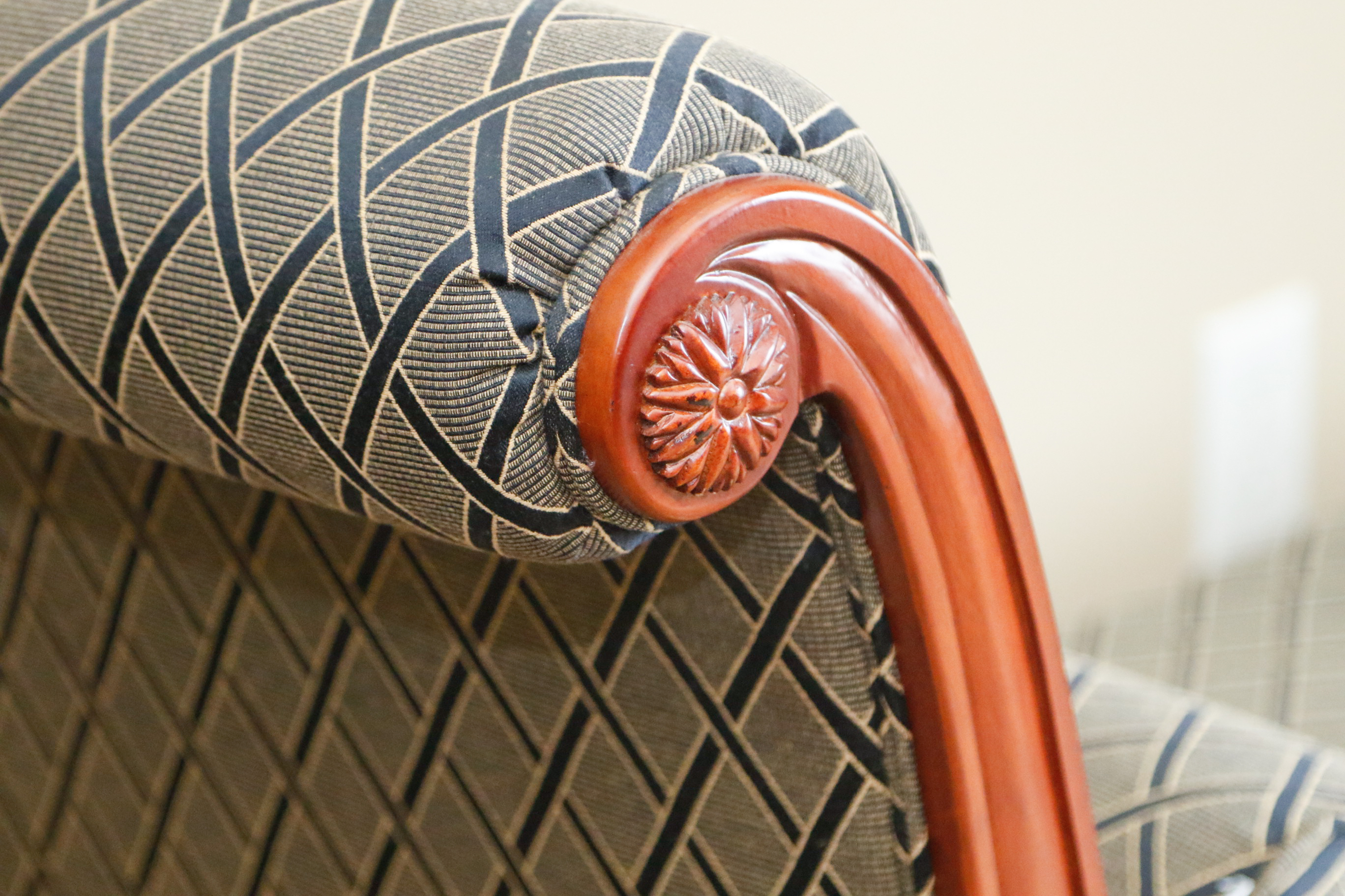 Fainting Style Chaise Lounge