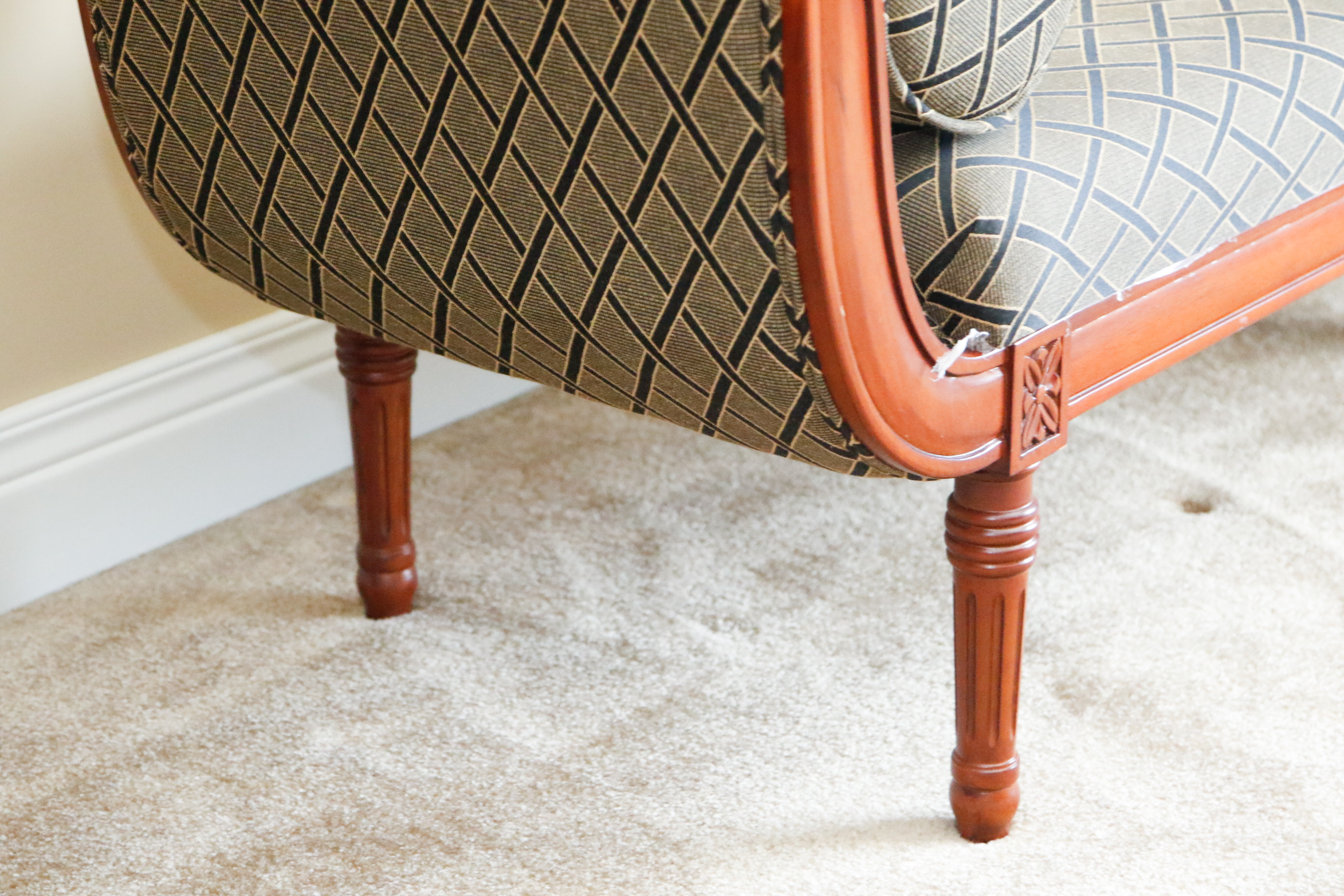 Fainting Style Chaise Lounge