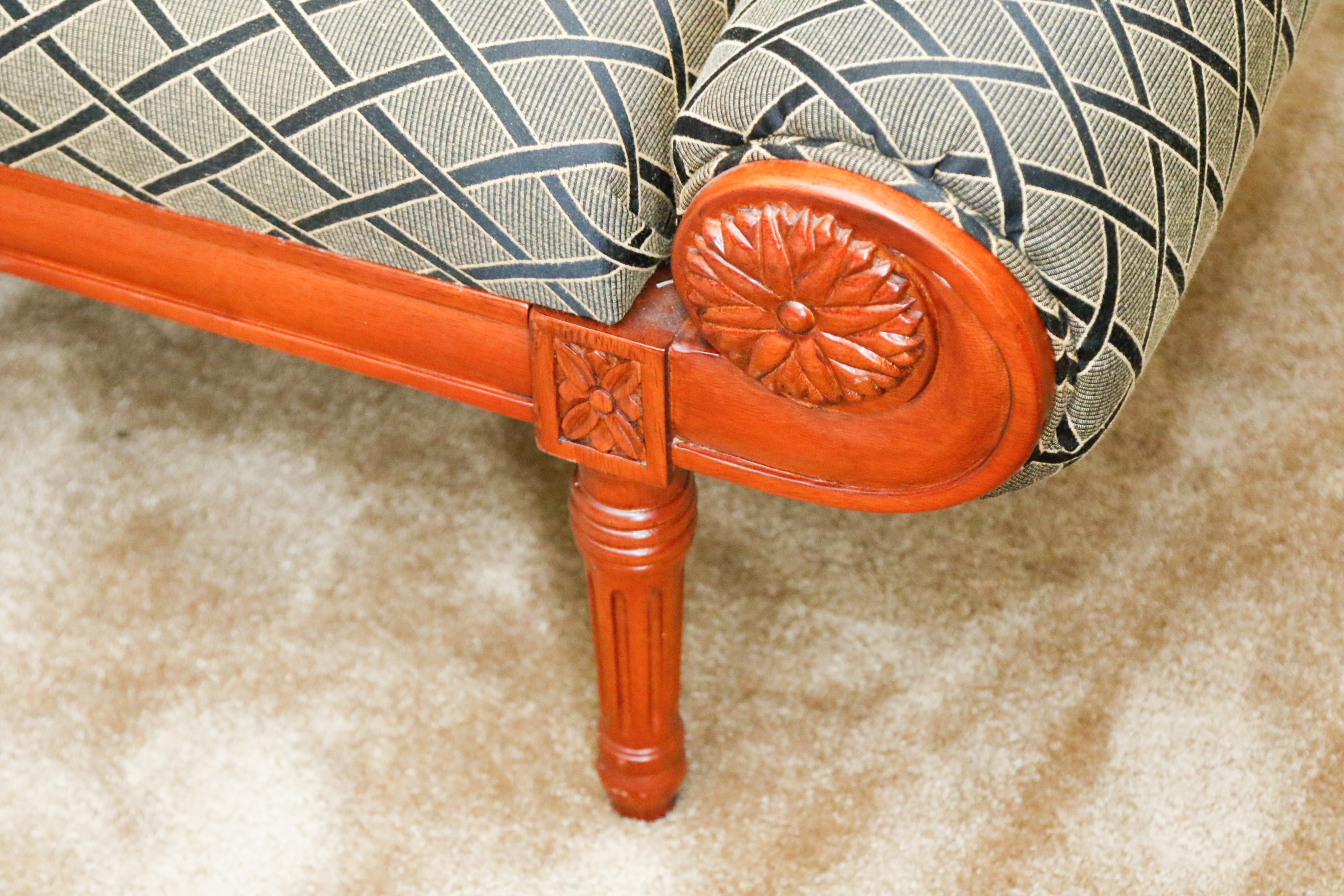 Fainting Style Chaise Lounge