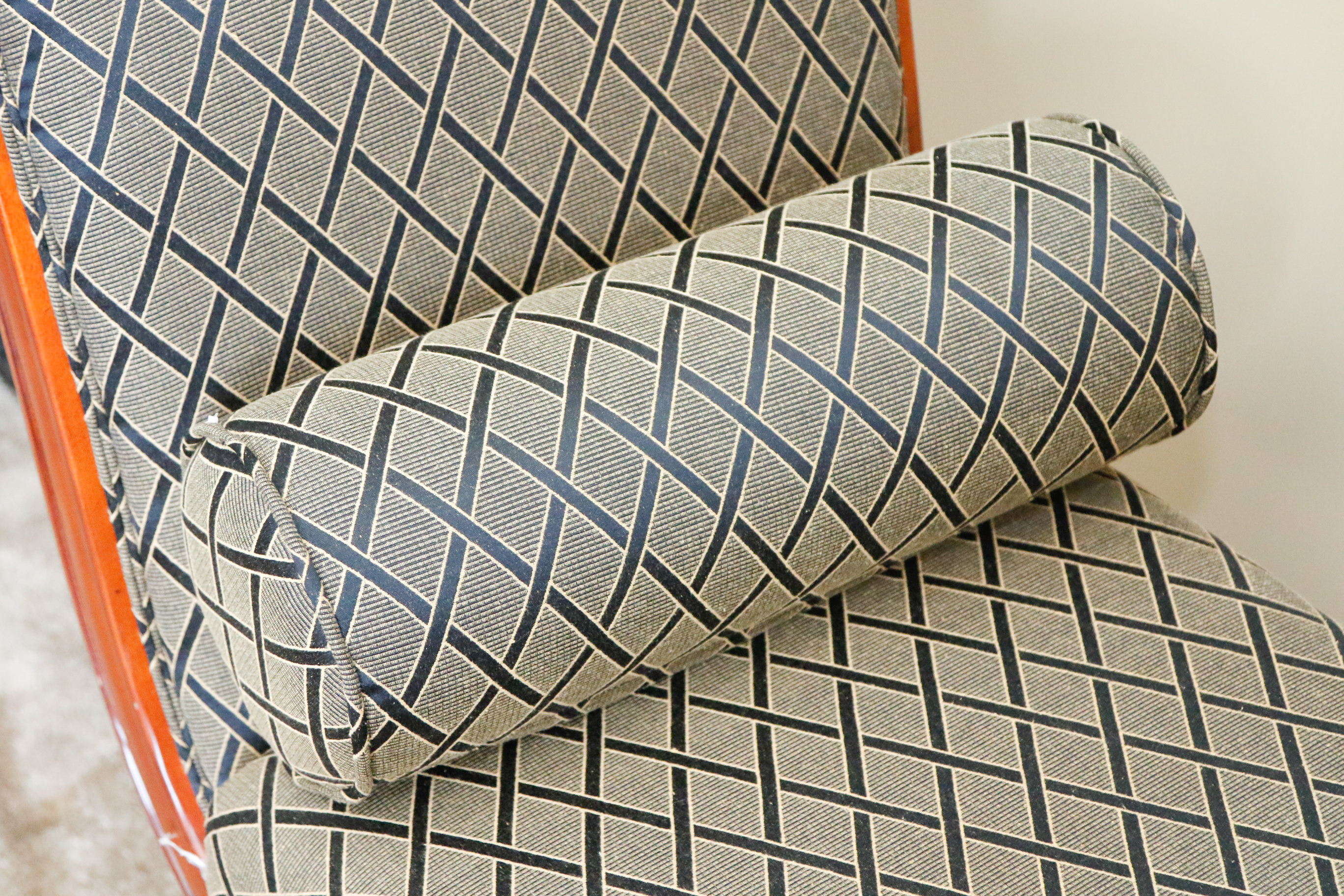 Fainting Style Chaise Lounge