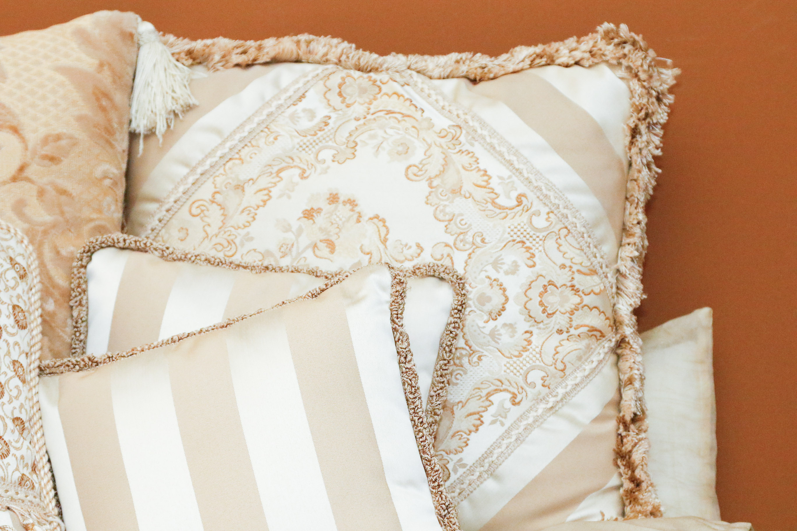 Waterford Bedding Ensemble in Ivory and Champagne