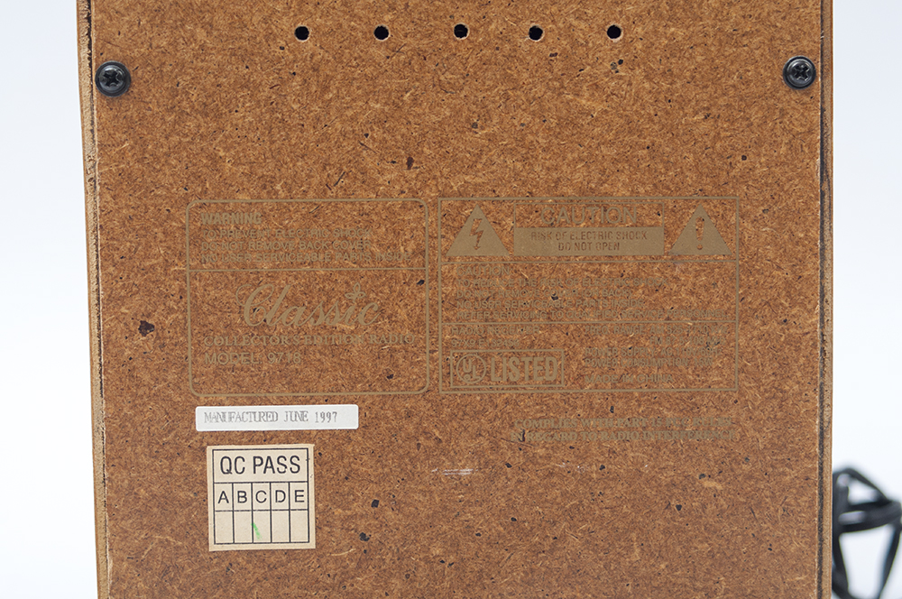 Vintage Reproduction AM/FM Radio