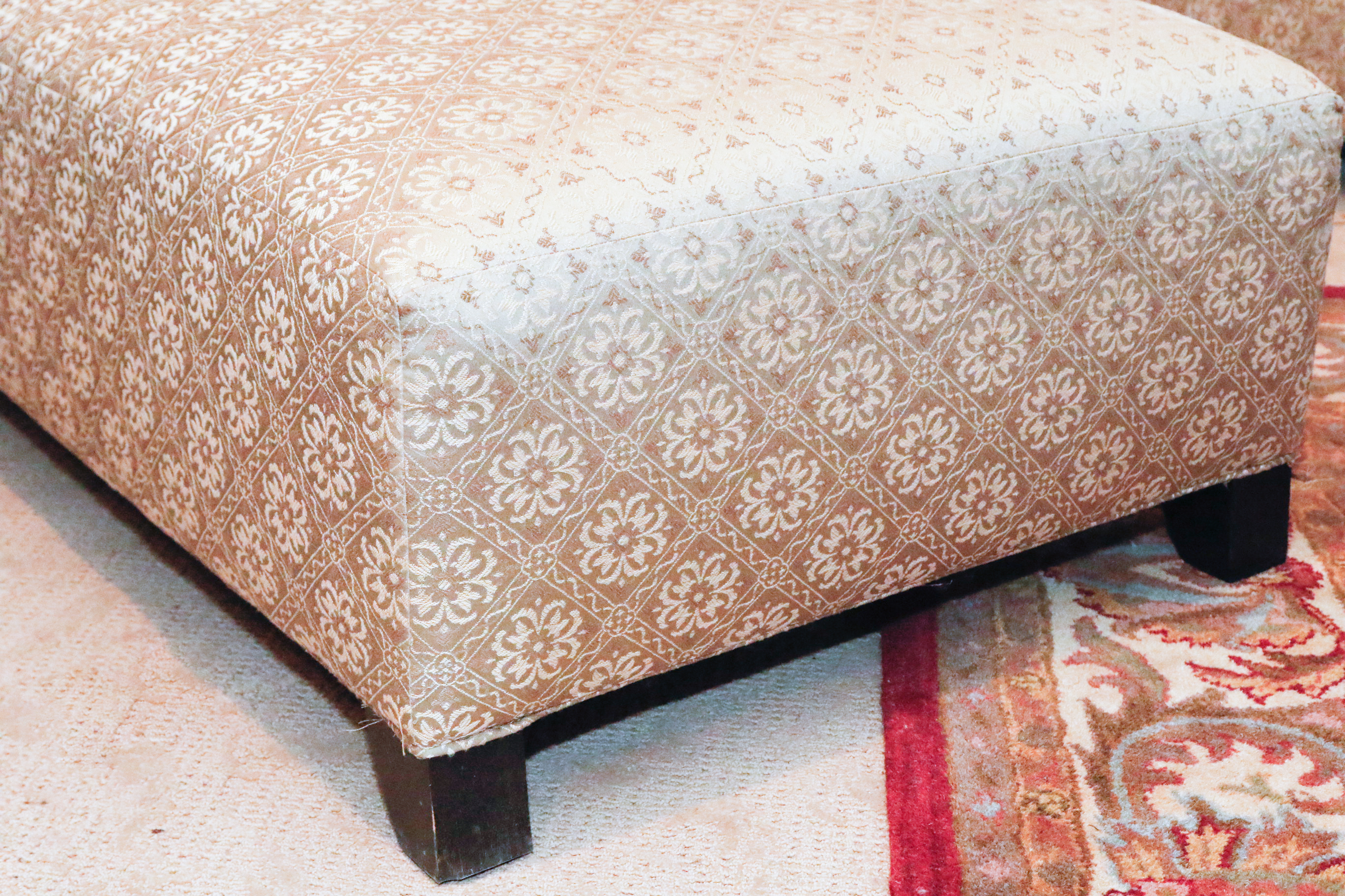 Oversize Chaise Lounge