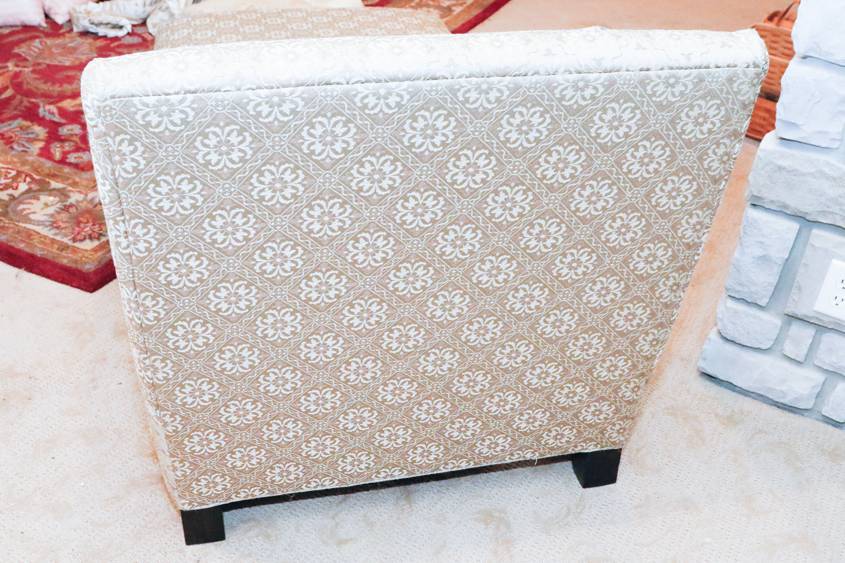 Oversize Chaise Lounge