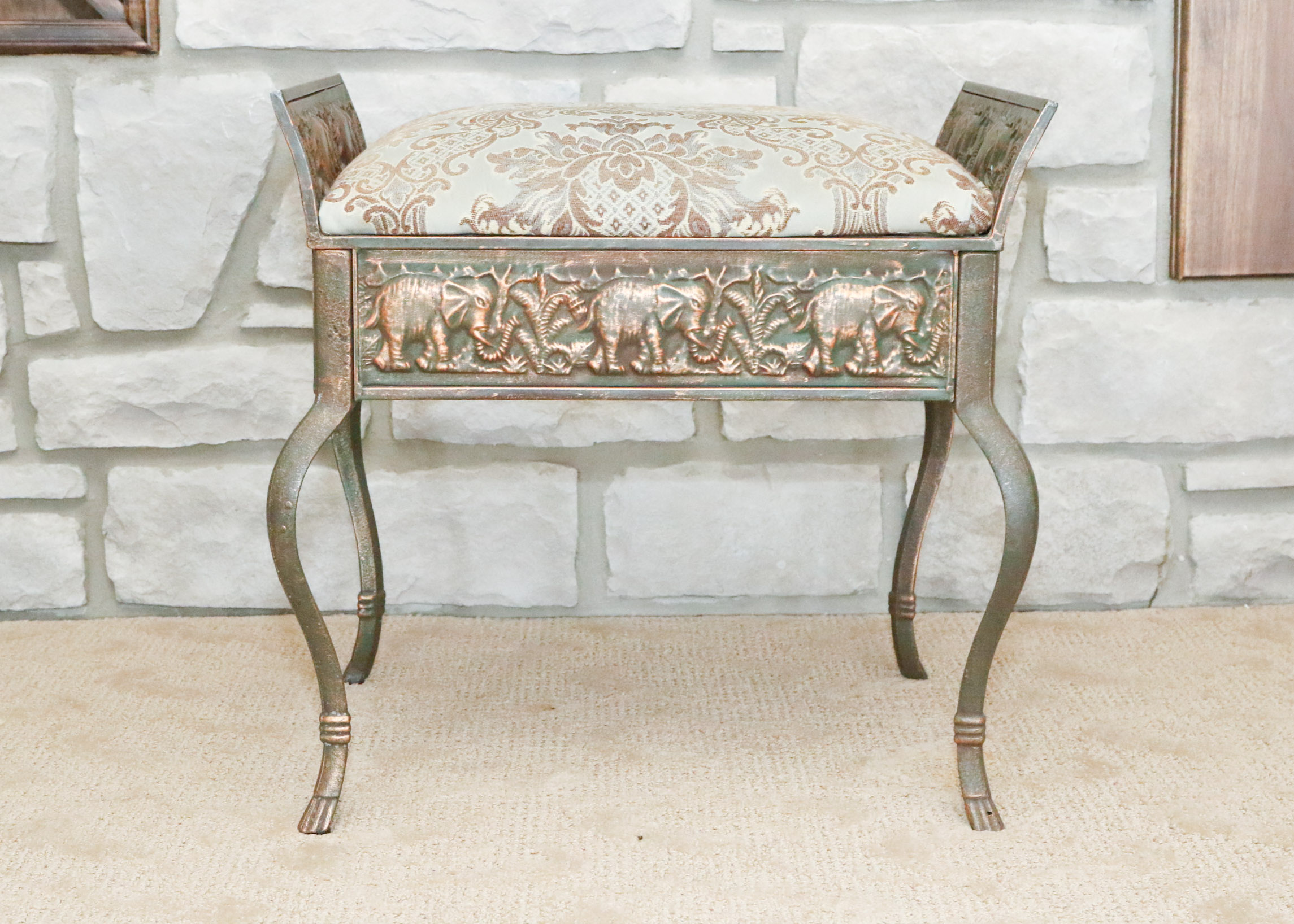 Metal Cushioned Vanity Seat