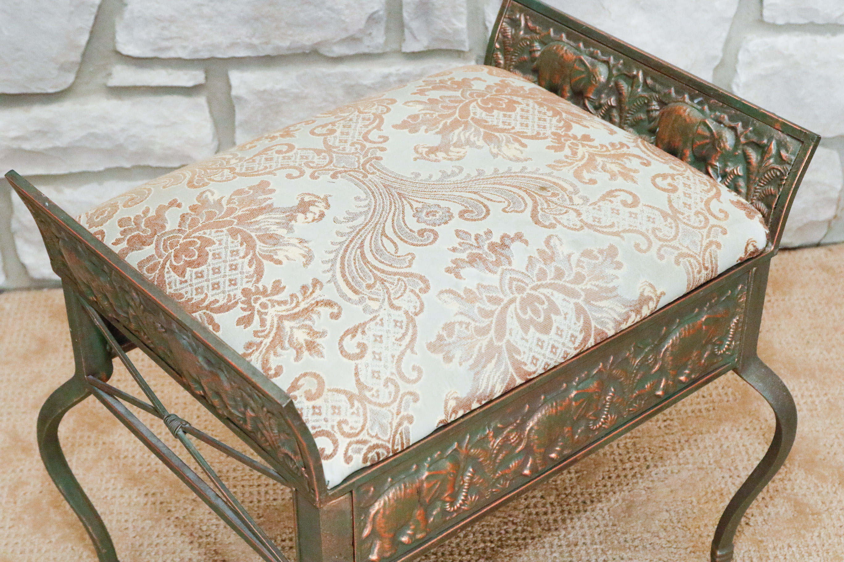 Metal Cushioned Vanity Seat