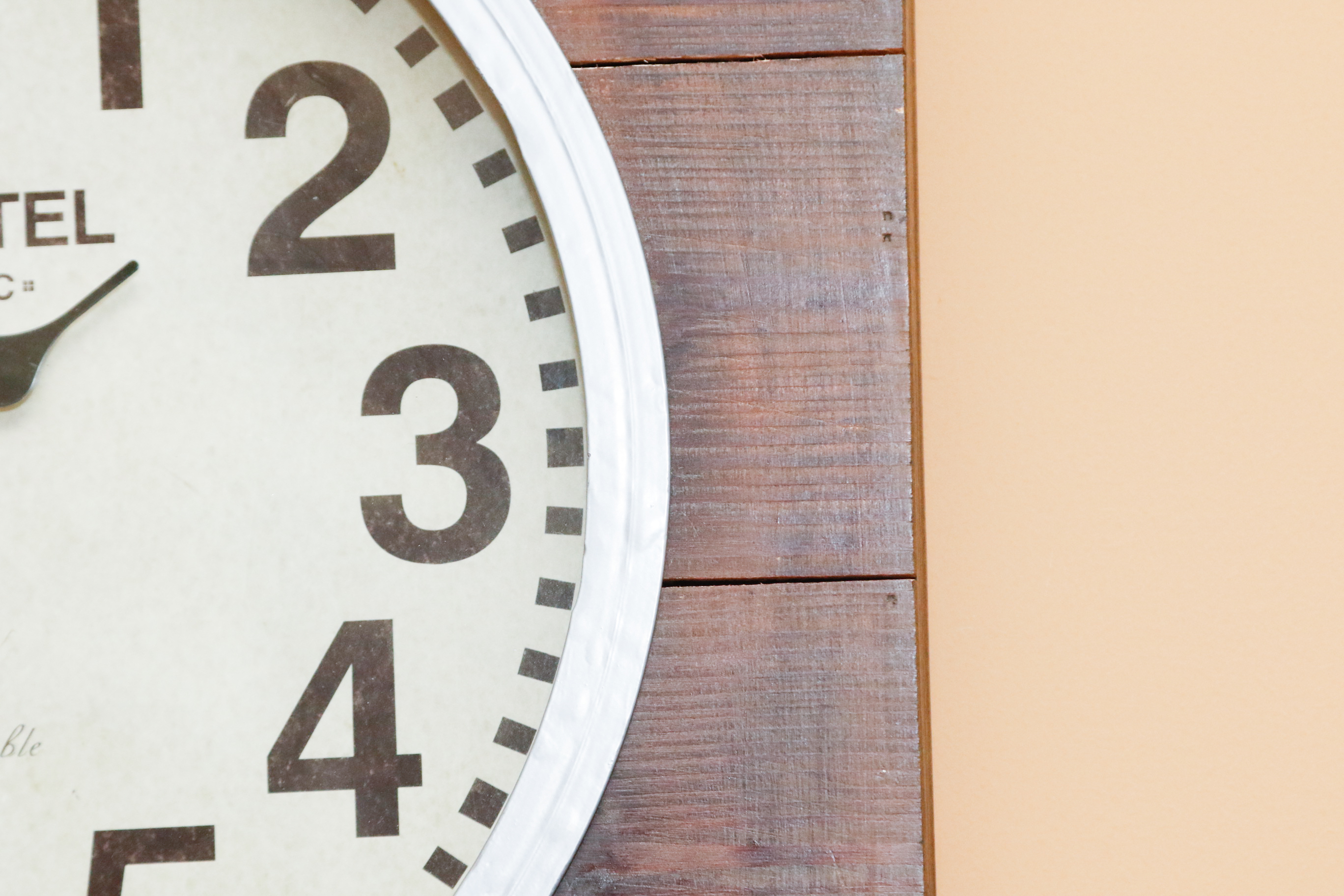 Union Hotel Decorative Wall Clock