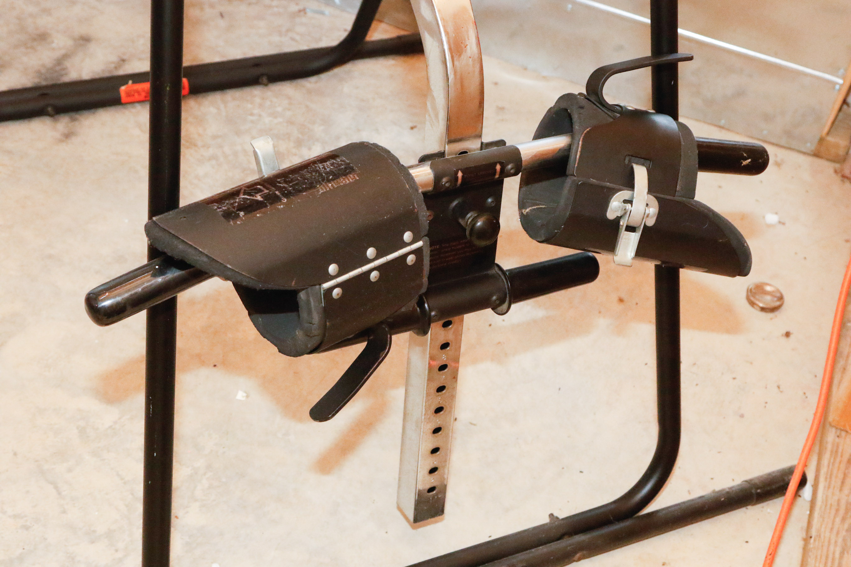 Gravity Guiding System Inversion Table