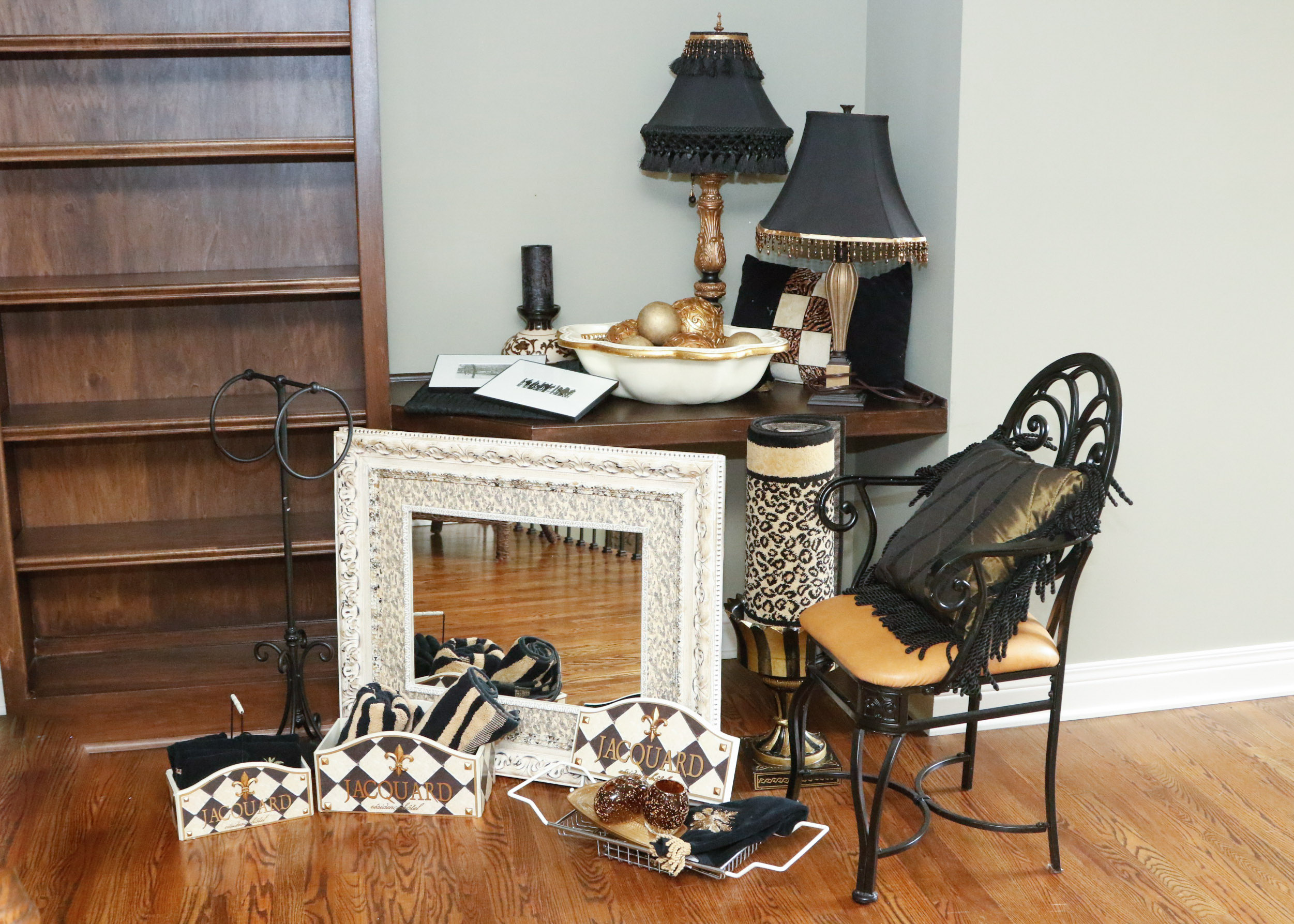 Black, Gold and Leopard Accent Bed and Bath Decor