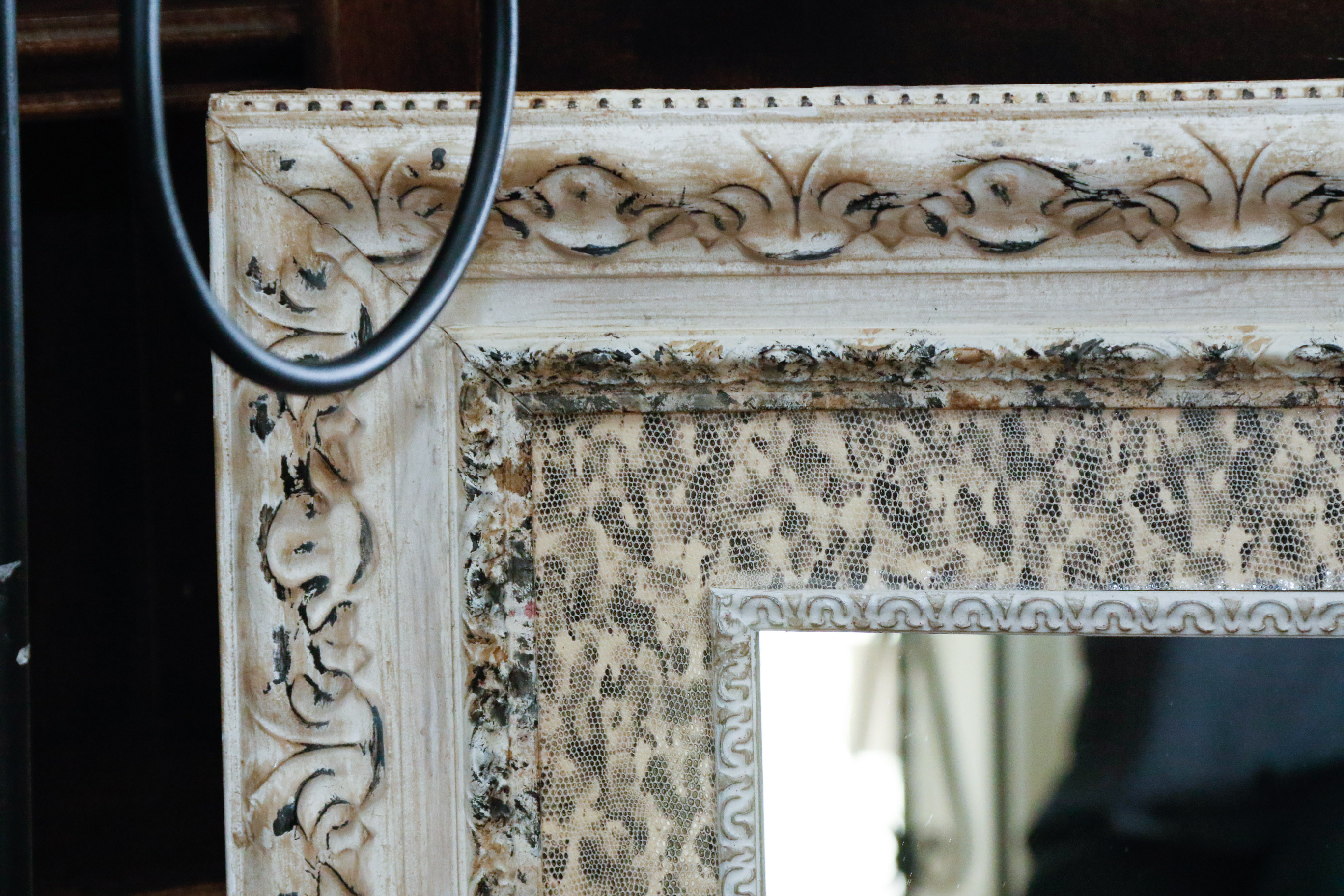 Black, Gold and Leopard Accent Bed and Bath Decor