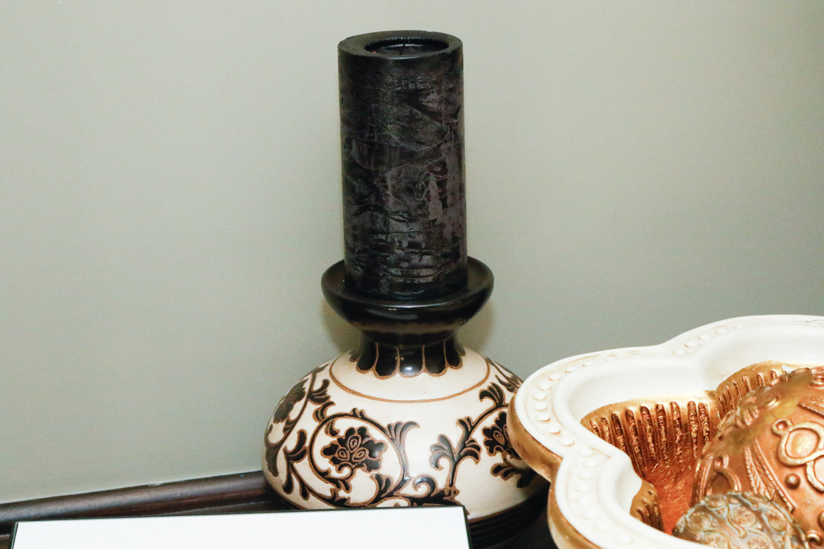 Black, Gold and Leopard Accent Bed and Bath Decor