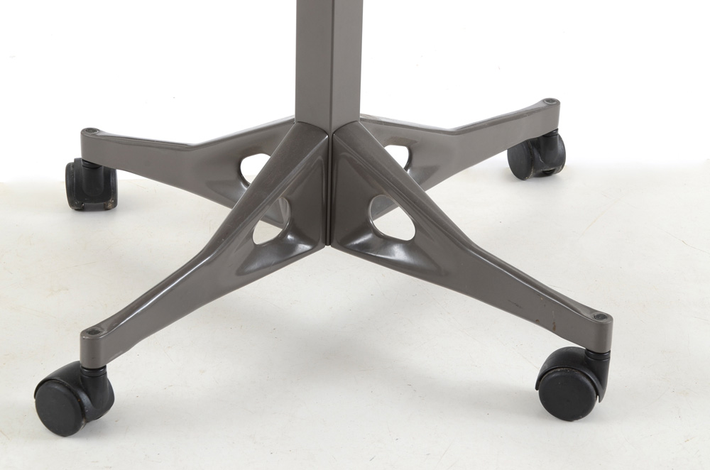 Herman Miller Geoff Hollington Relay Table