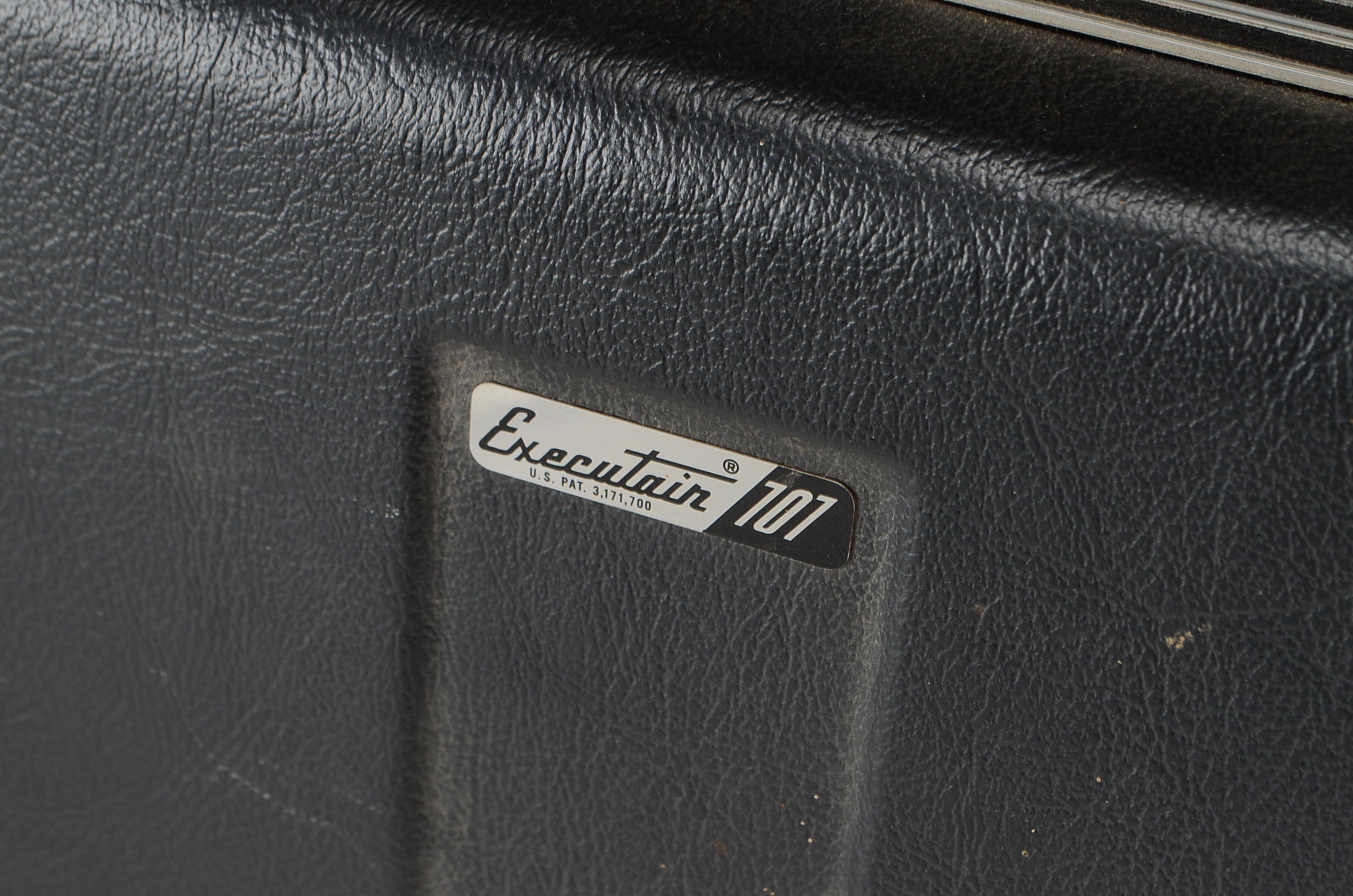 1960s Executair 707 By Ever-Wear Traveling Bartender Kit