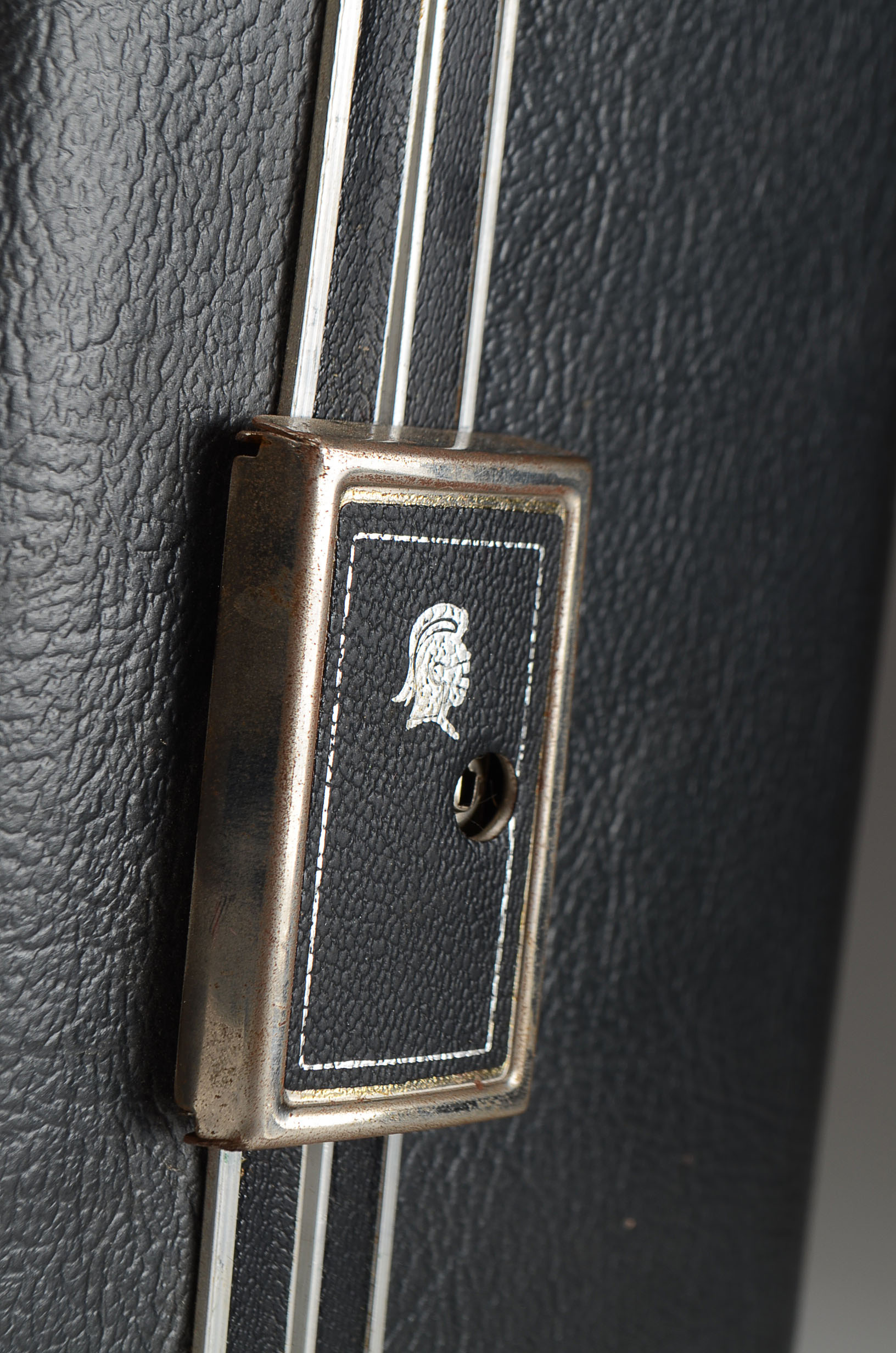 1960s Executair 707 By Ever-Wear Traveling Bartender Kit