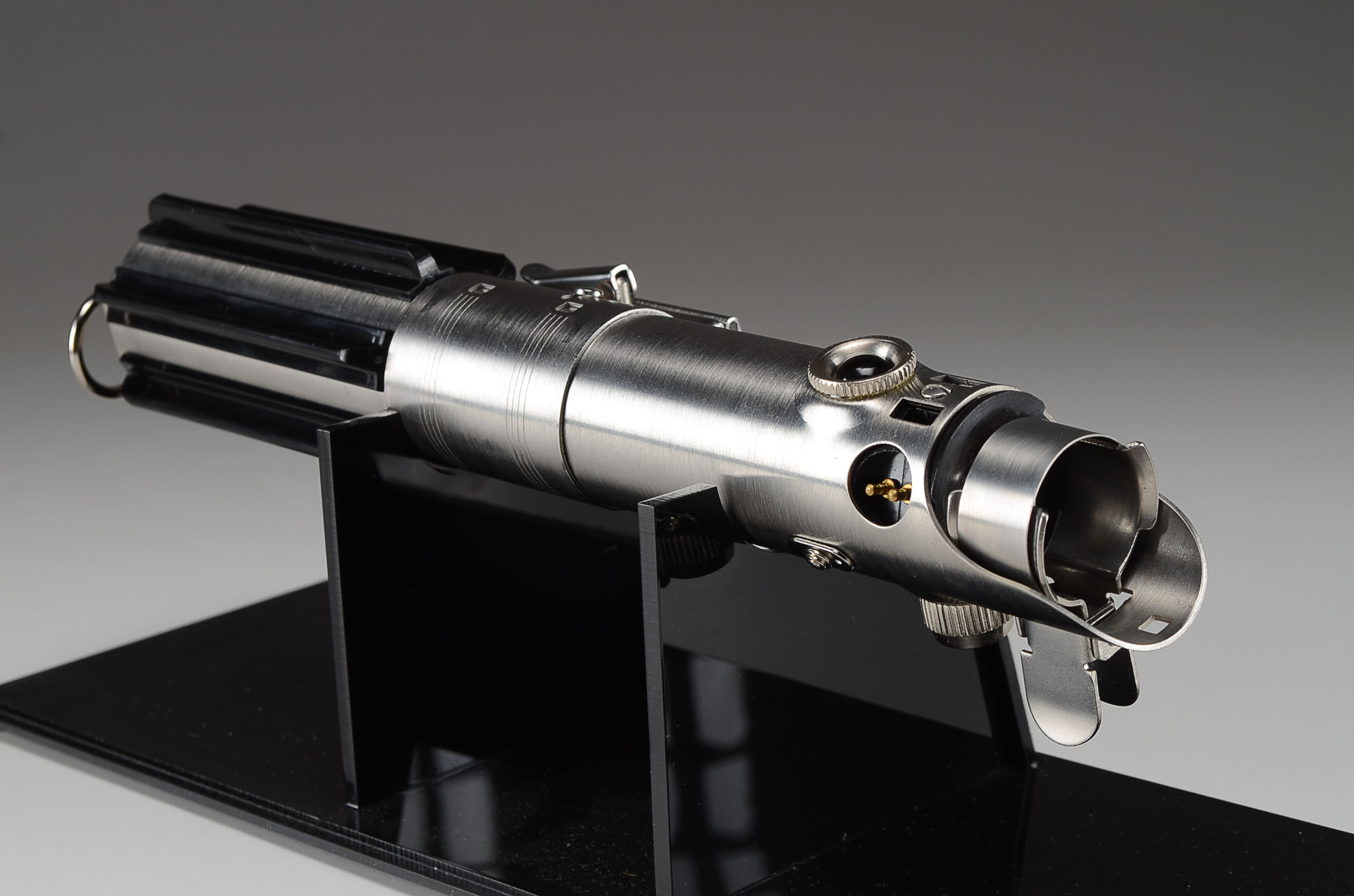 Authentic Replica "Skywalker Lightsaber" in Display Case