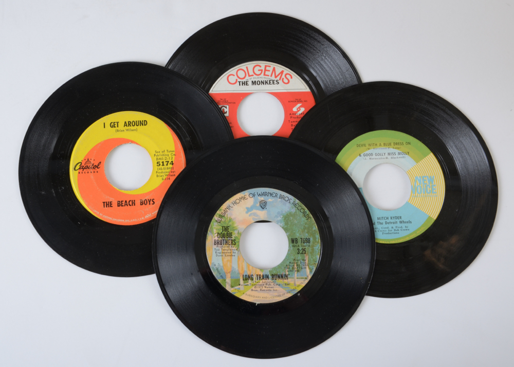 1971 "Magnavox Mini" Portable Record Player with Records