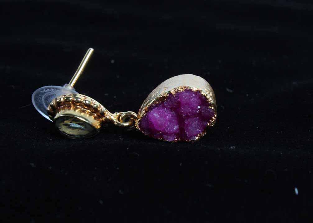 Pair of Gold Tone Fashion Earrings