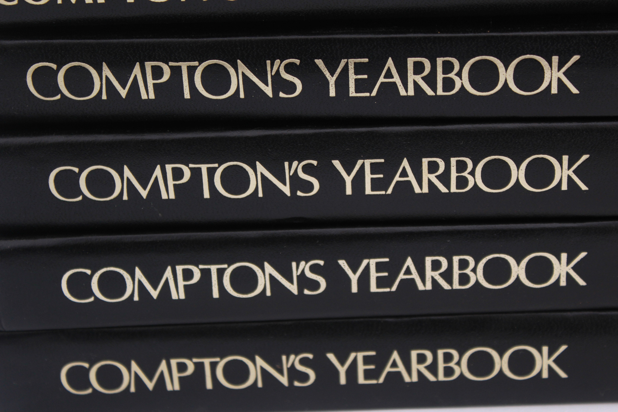 1990 Edition Compton's Encyclopedia Collection
