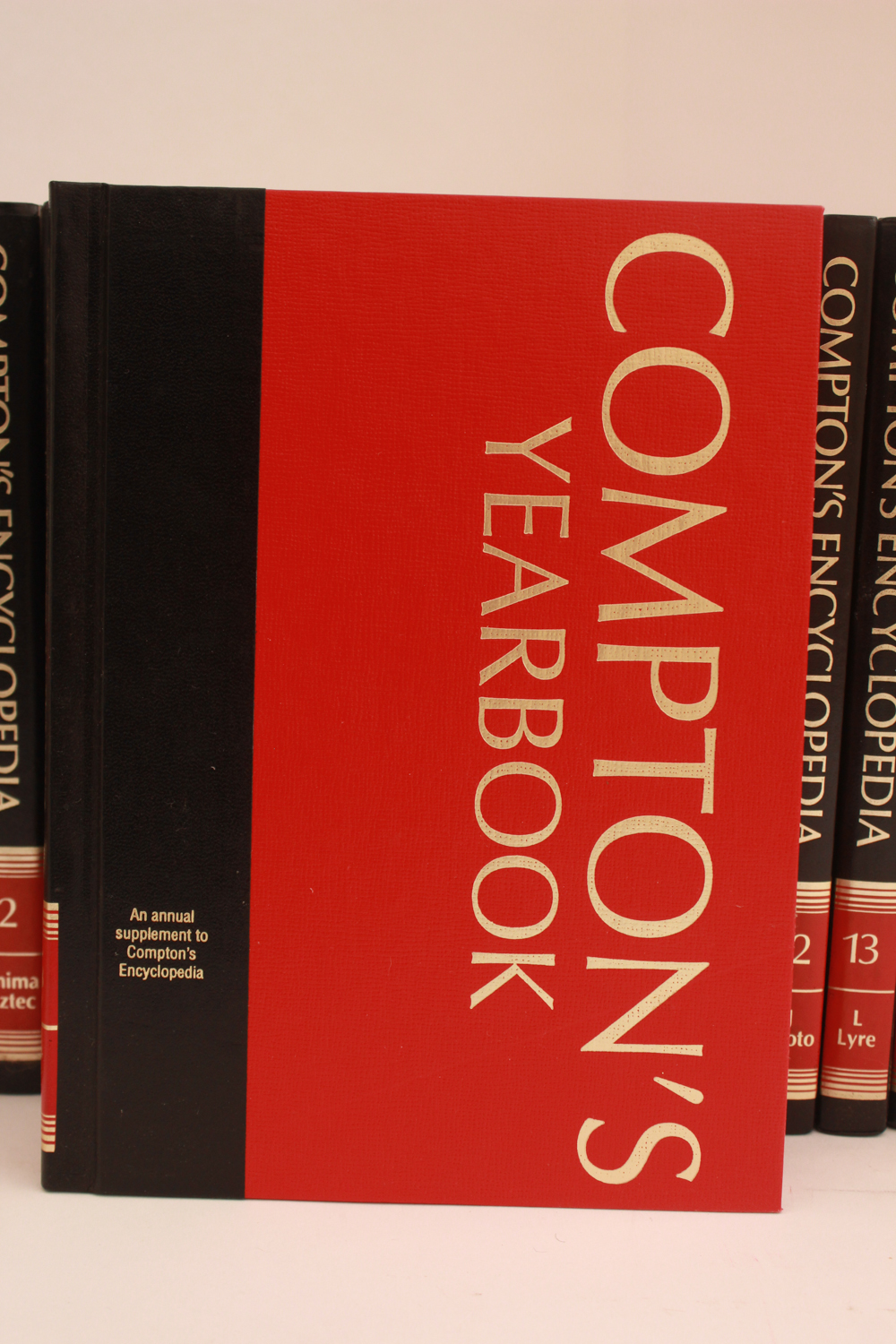 1990 Edition Compton's Encyclopedia Collection