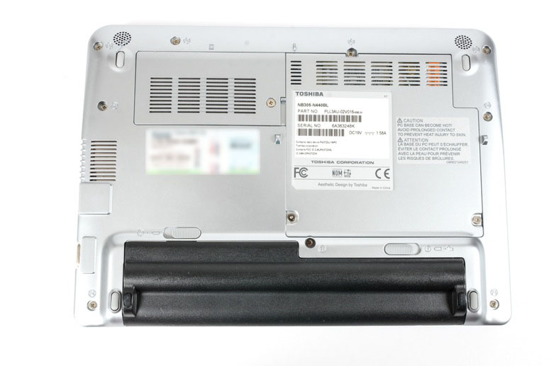 Toshiba NB 305 Laptop