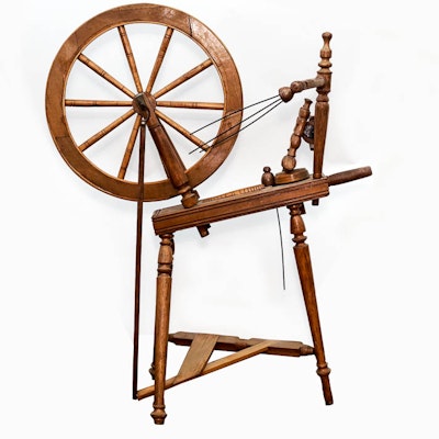 Antique Spinning Wheel Antique Spinning Wheel
