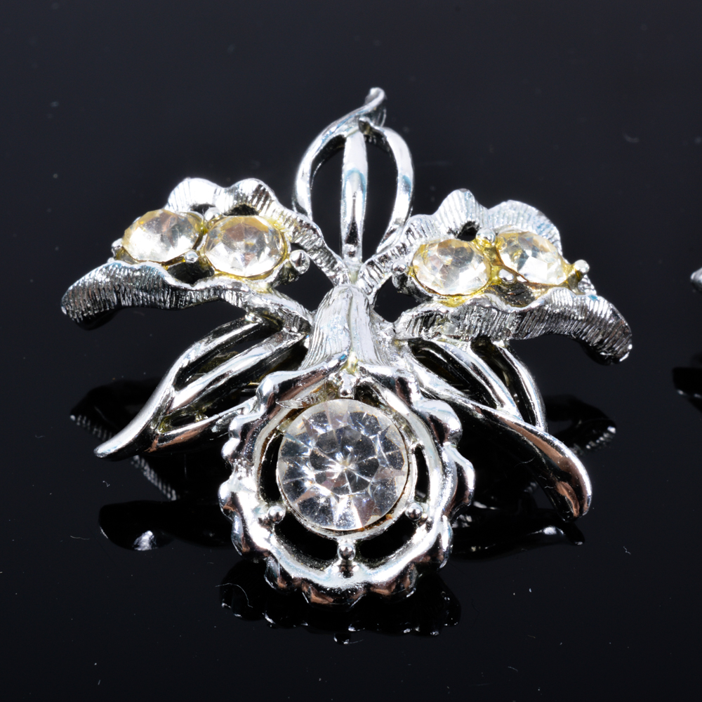 Vintage, Silver Tone Brooch and Screw On Earrings Set