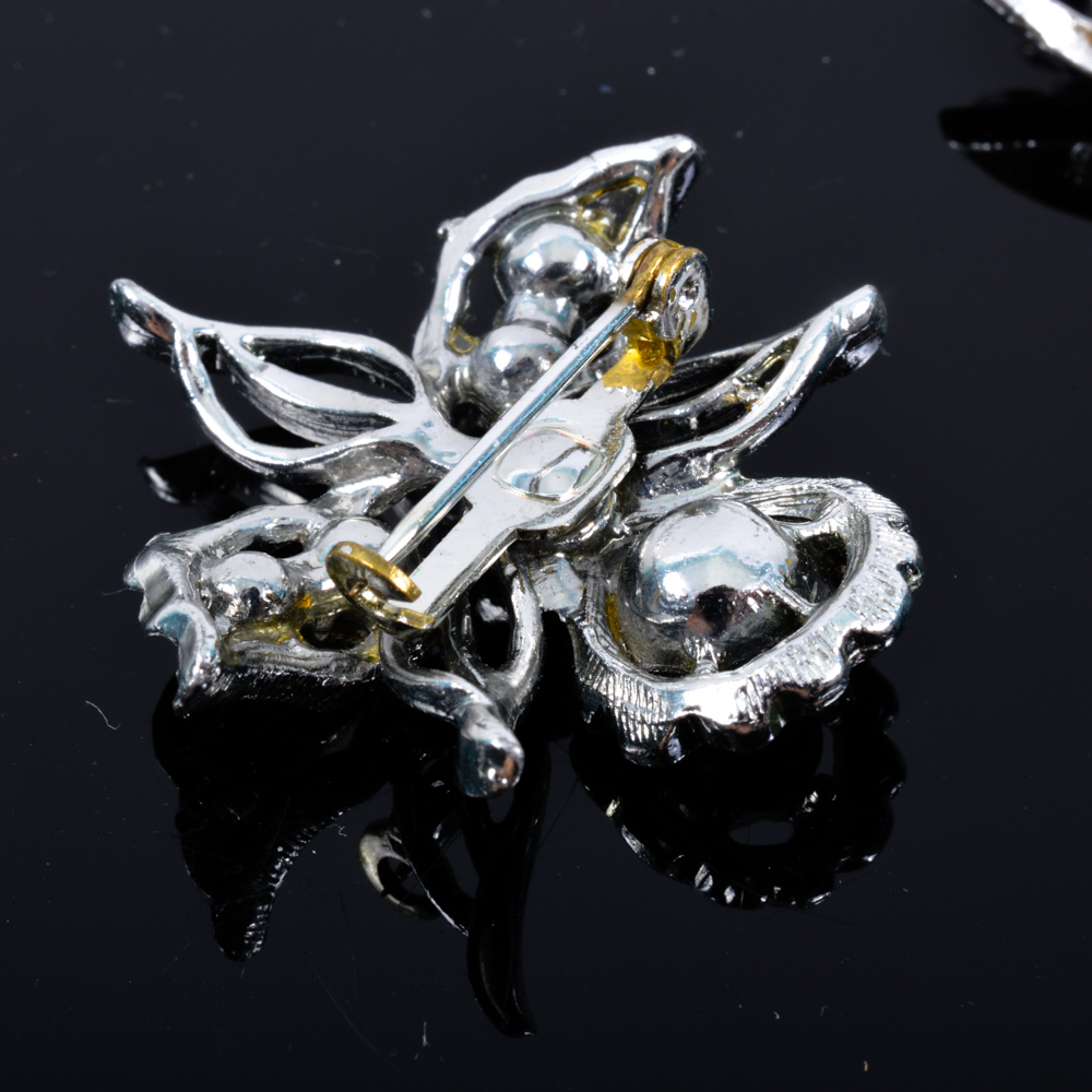 Vintage, Silver Tone Brooch and Screw On Earrings Set