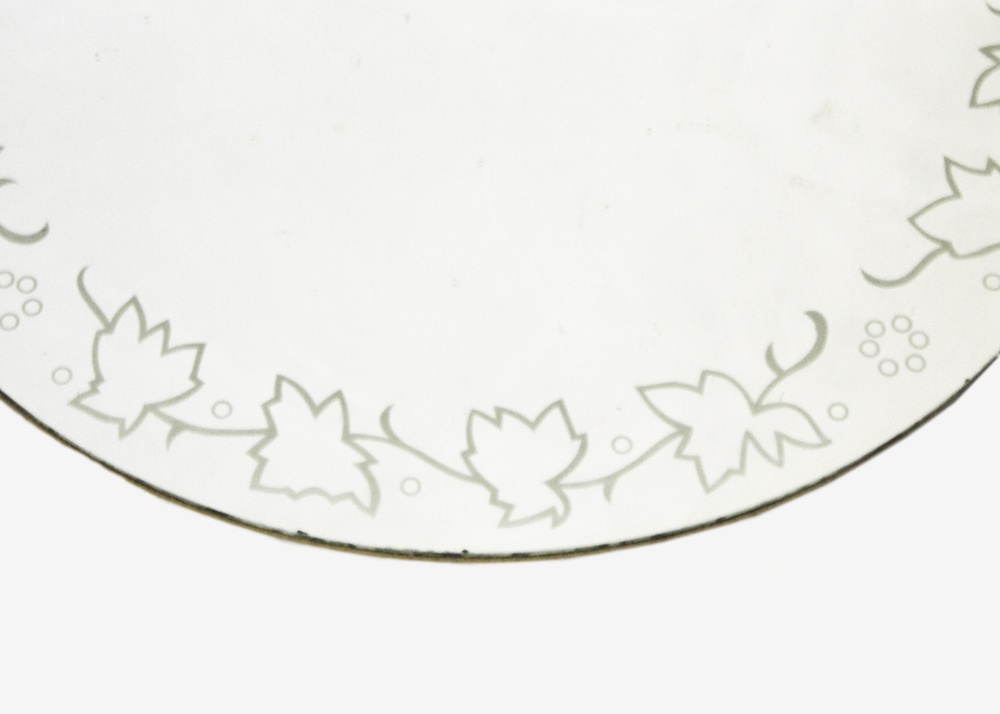 Pair of Leaf Themed Vintage Décor